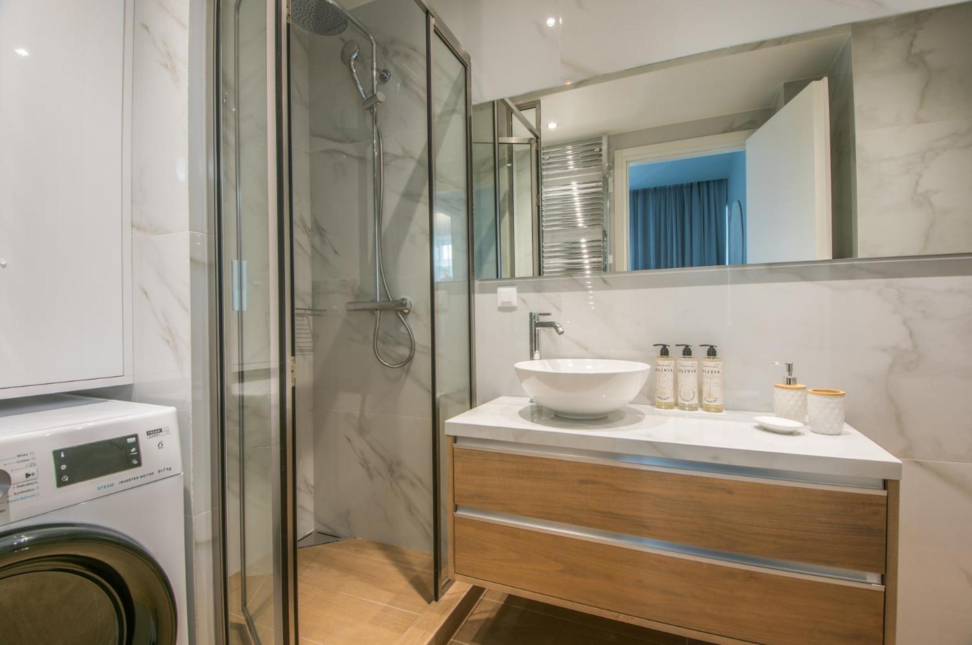 Apartment Oikos Luxury